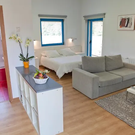 Apartament A De Carmen Cabana Moura