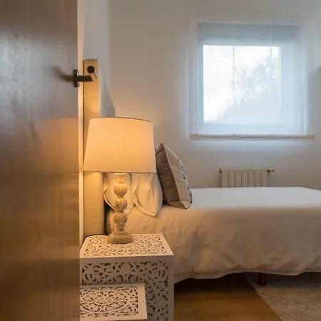 A De Carmen Cabana Moura