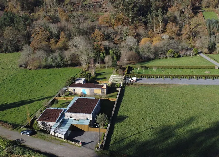 A De Carmen Cabana Moura